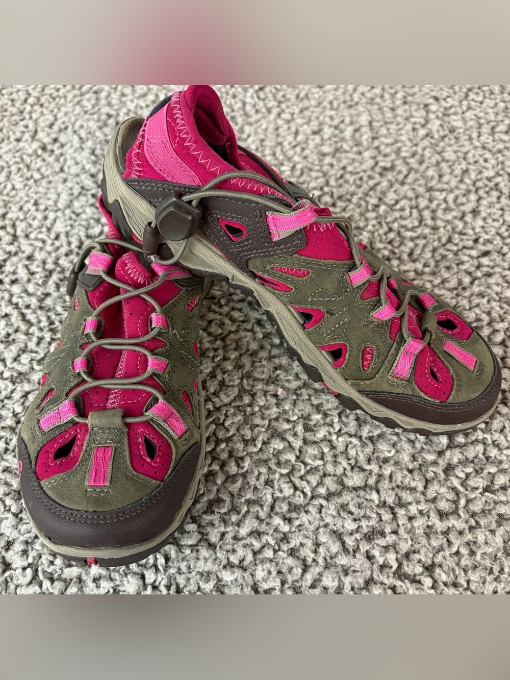 Merrell Womenβs Size 6.5 All Out Blaze Sieve Hiking Water Shoes Boulder/ Fuchsia
